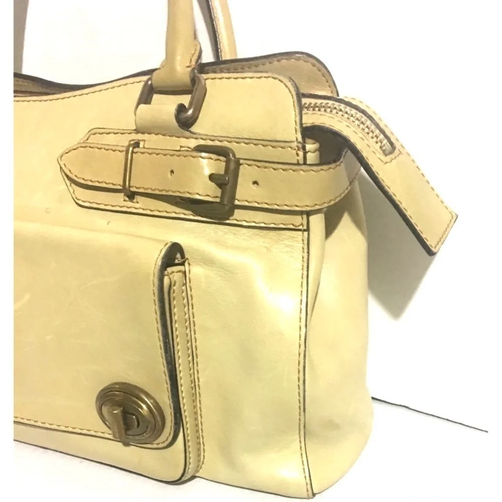 Marc Jacob’s vintage Elegant Cream satchel Handbag
